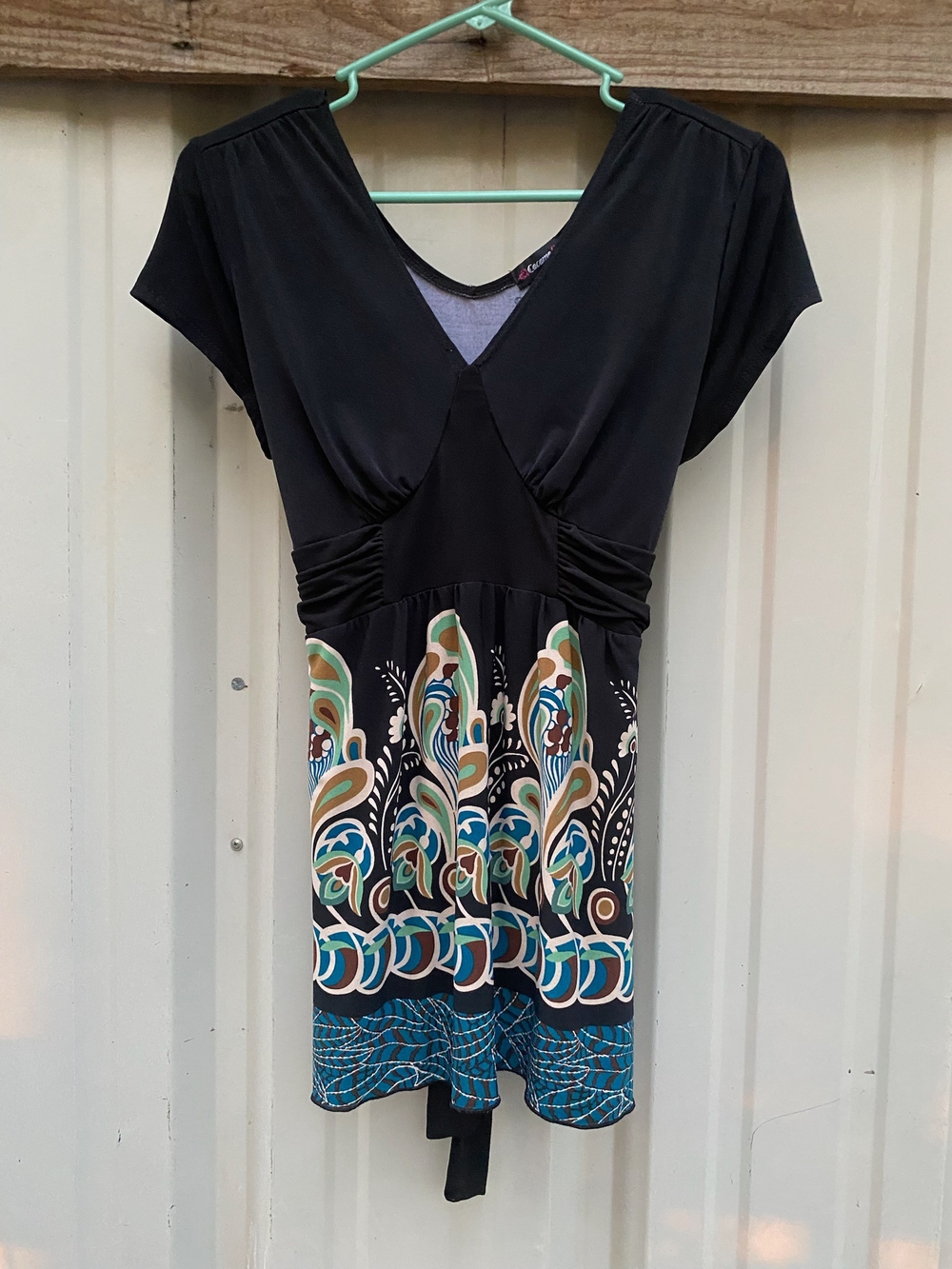 Cocomo Boho Print Empire Waist V-Neck Short Sleeve Tunic Top Black - Size M